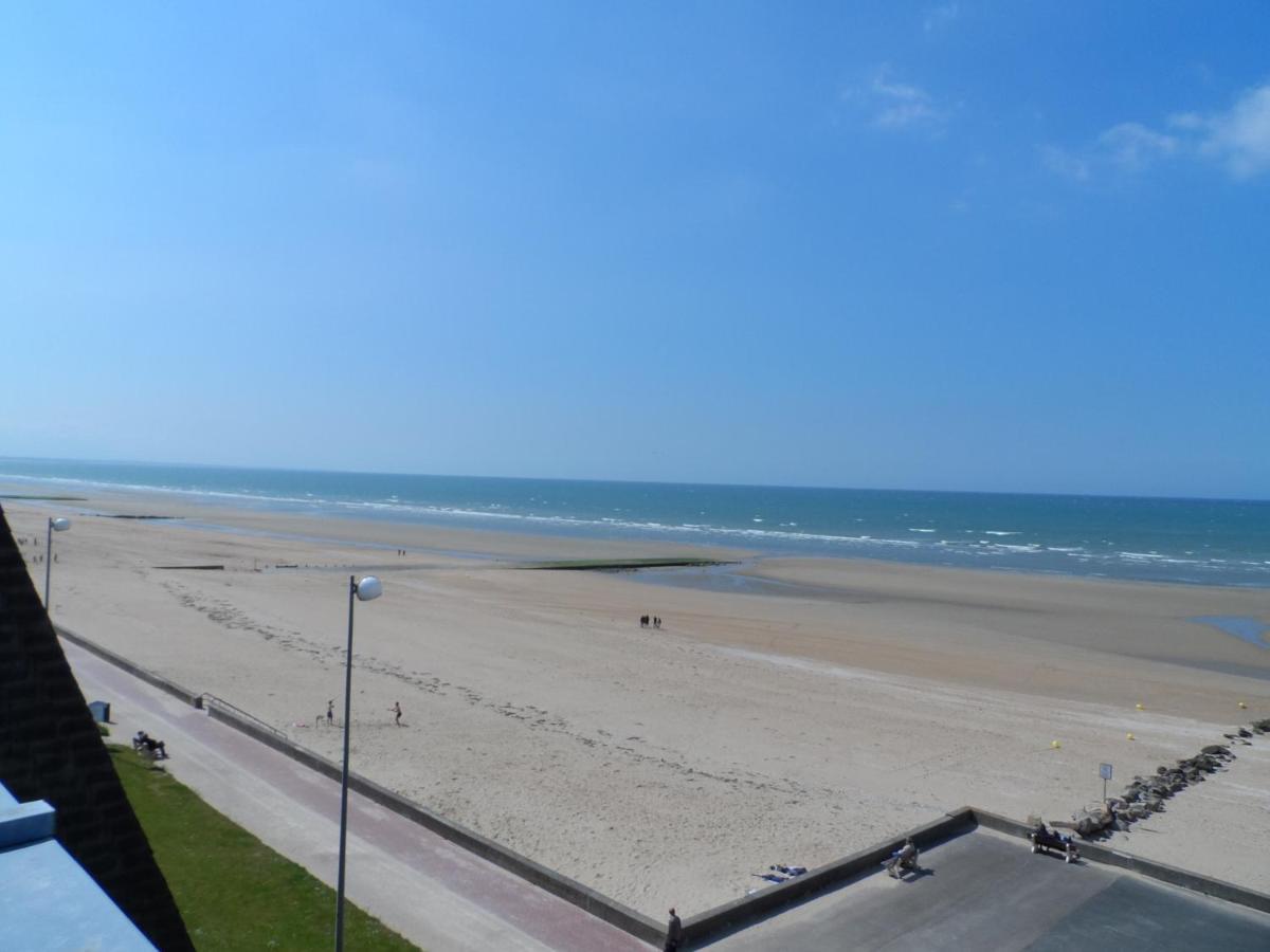 Appartement Avec Terrasse Panoramique, Acceptant Les Animaux, Parking - Fr-1-487-281 Cabourg Bagian luar foto